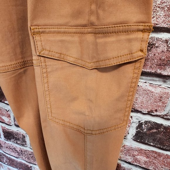 Cabi Paper Bag Cargo trouser pant Spring 2022 NWT size 8 - Picture 5 of 8
